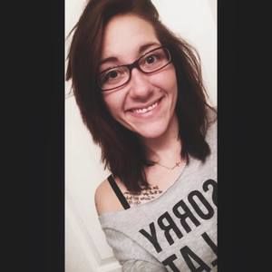 Meet your Posher, Alyssa